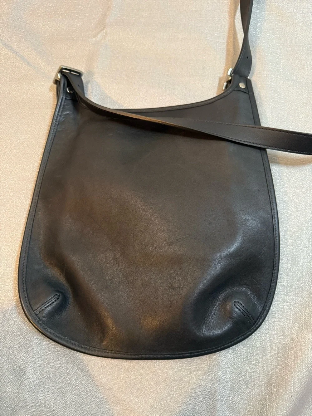 Coach sleek crossbody